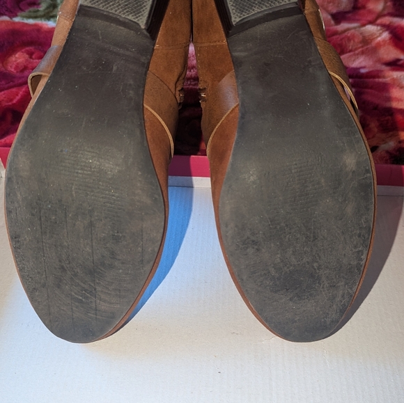 Boots - Picture 3 of 4